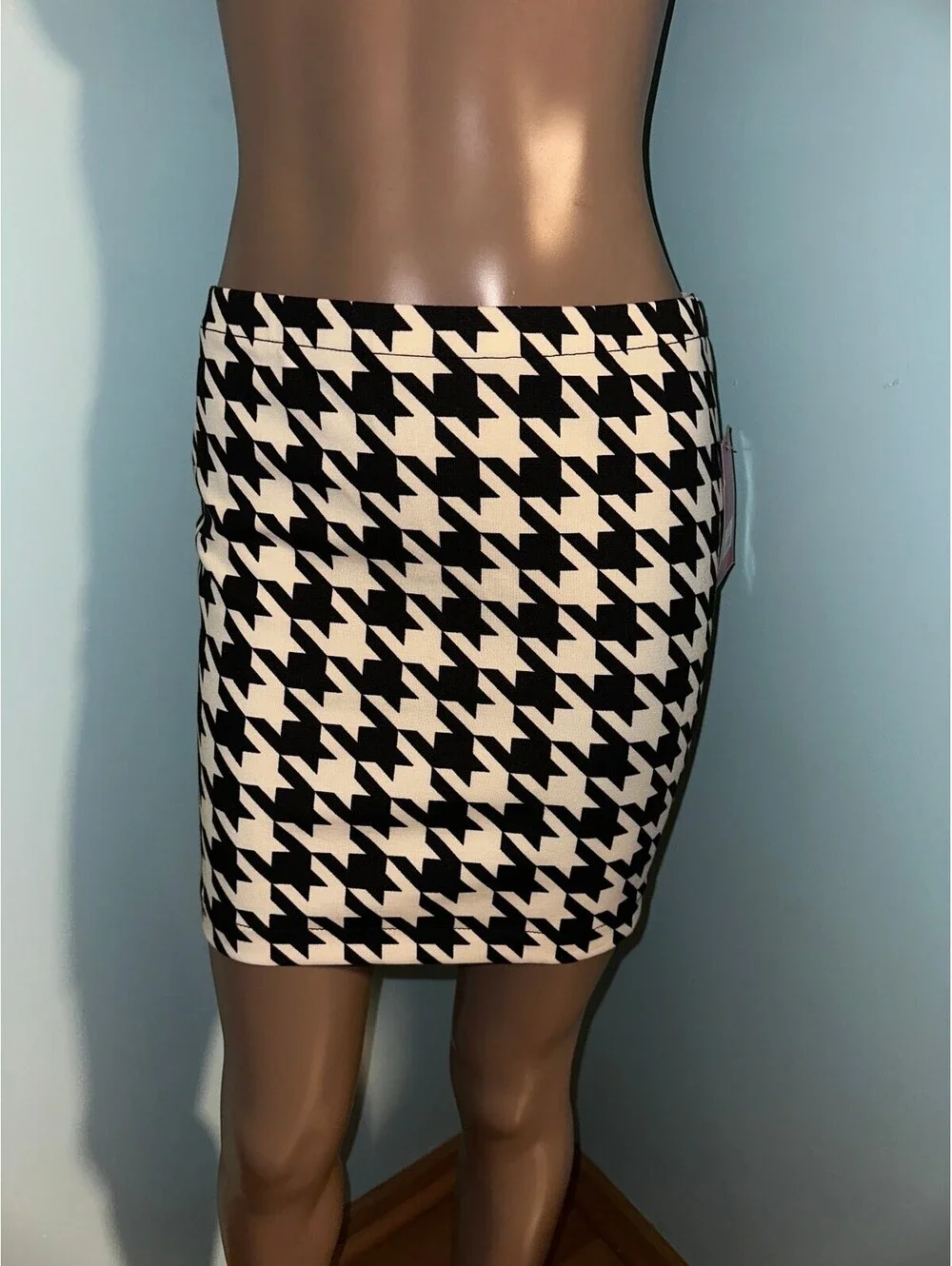 Candie's Women's Black and White Houndstooth Mini Skirt, Y2K